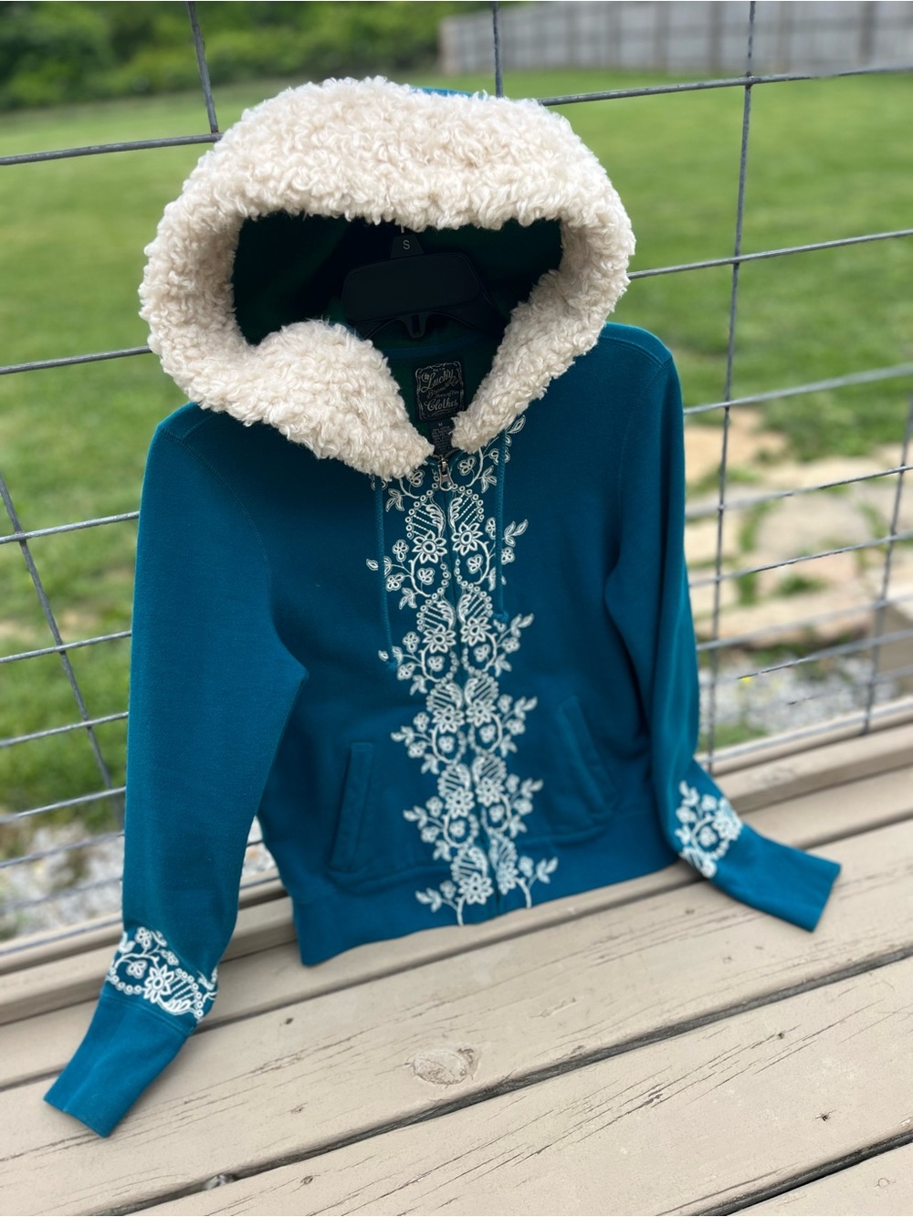 Vintage Lucky Brand Teal Embroidered Fleece lined Zip up Hoodie Sweatshirt